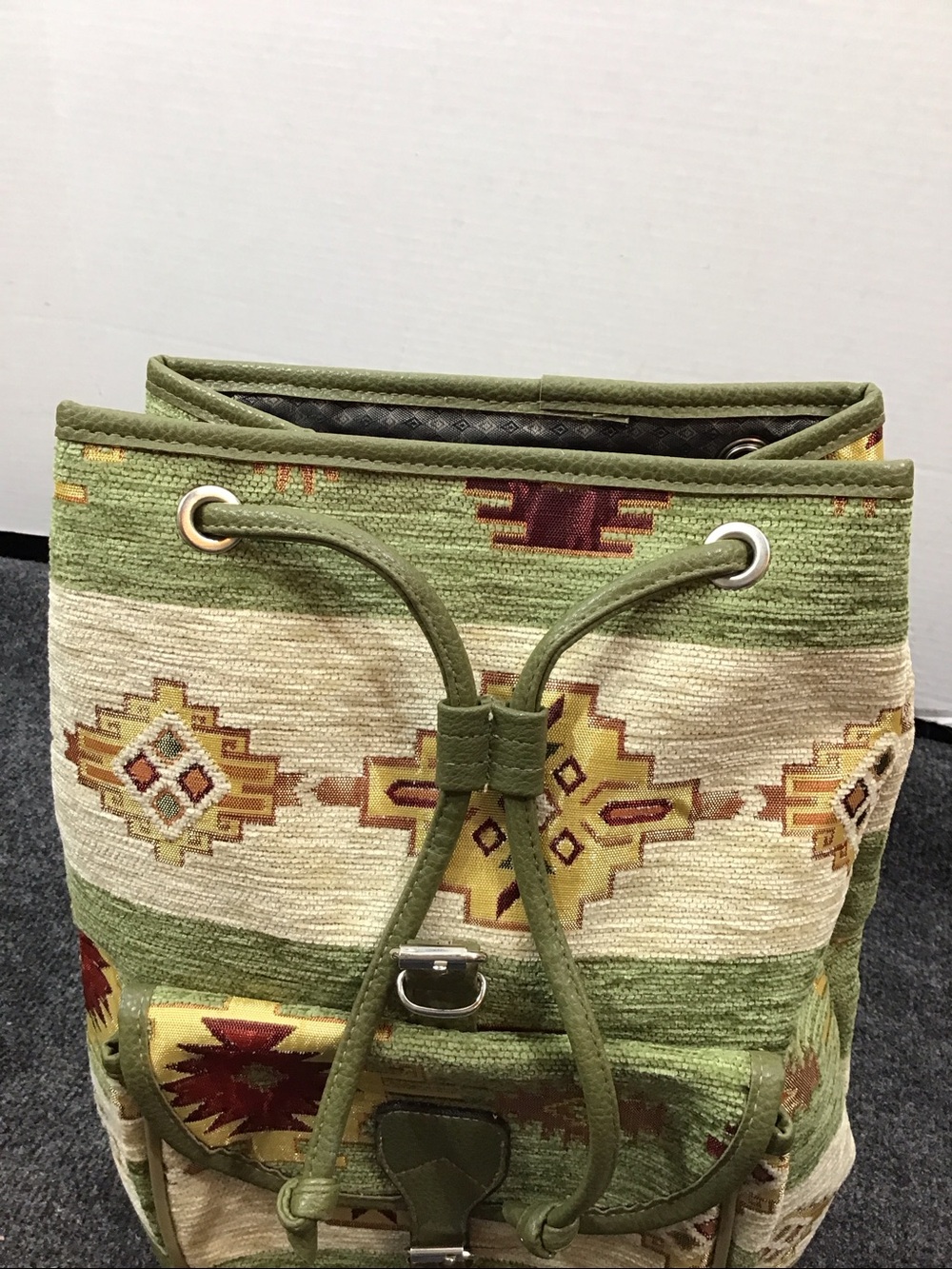Southwestern Patterned tapestry chenille Women's Backpack Purse NWOT - Picture 10 of 12
